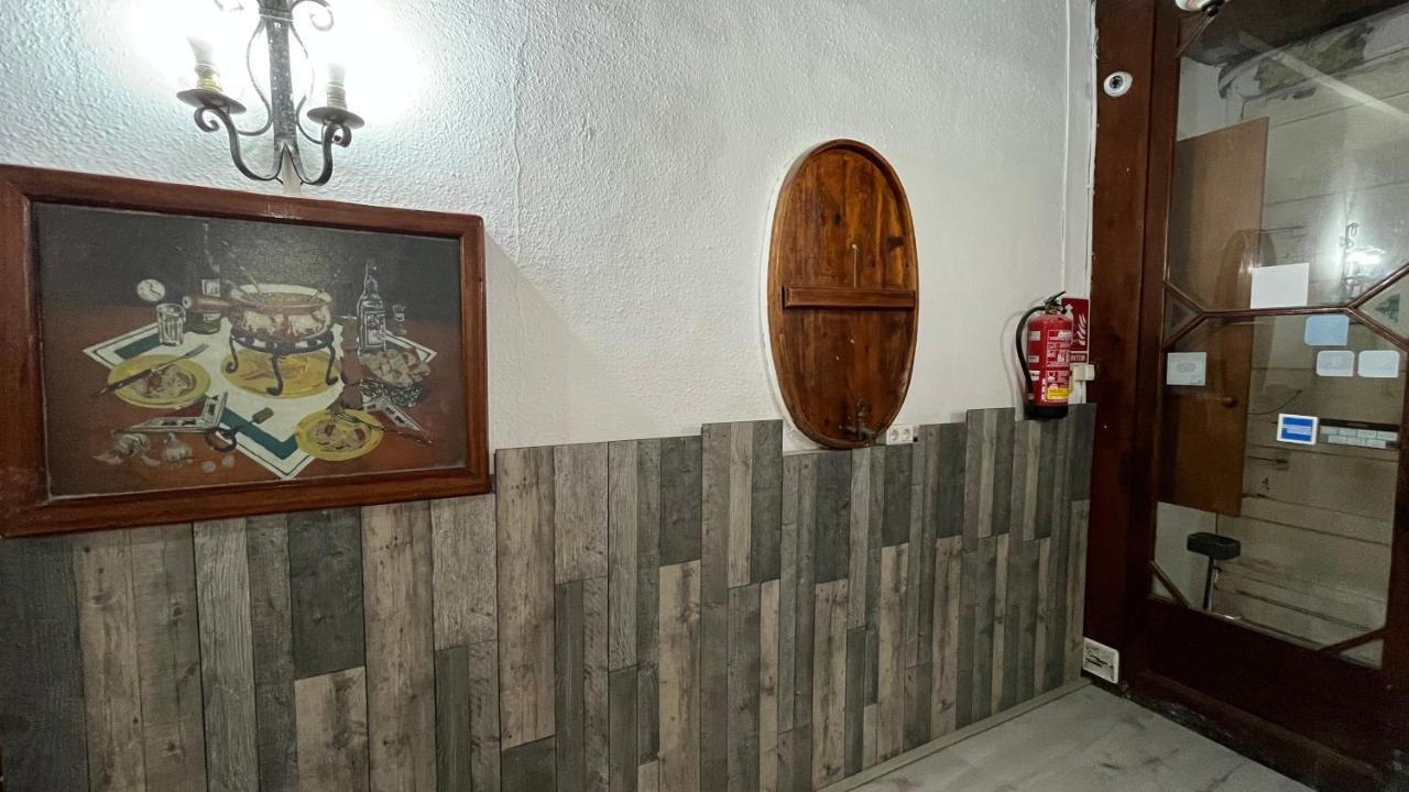 Hostal La Premsa Arenys de Mar Exterior photo