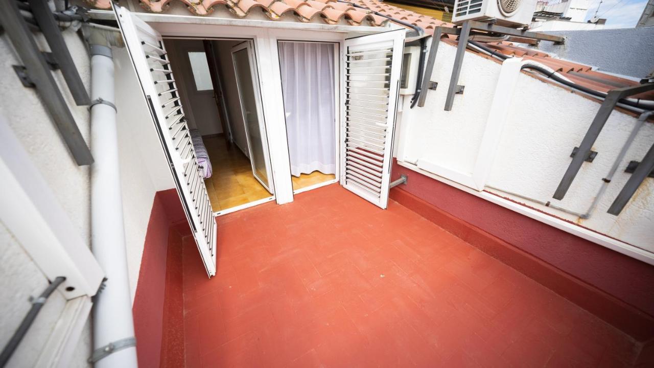 Hostal La Premsa Arenys de Mar Exterior photo